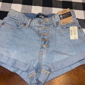Aero real original denim Mom shorts-3.25” size 000 New with tags! Perfect gift.